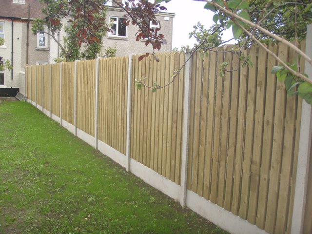 Pointed Top Hit & Miss in Concrete Posts and with Gravel Boards at Stillorgan